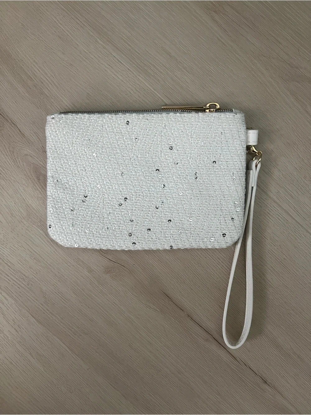 New Kendra Scott White Sequin Wristlet Clutch